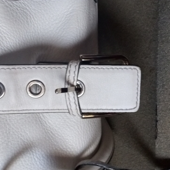 DOLCE & GABBANA Off White Pebbled Leather Satchel Bag Purse. Certified Authentic - Picture 8 of 14